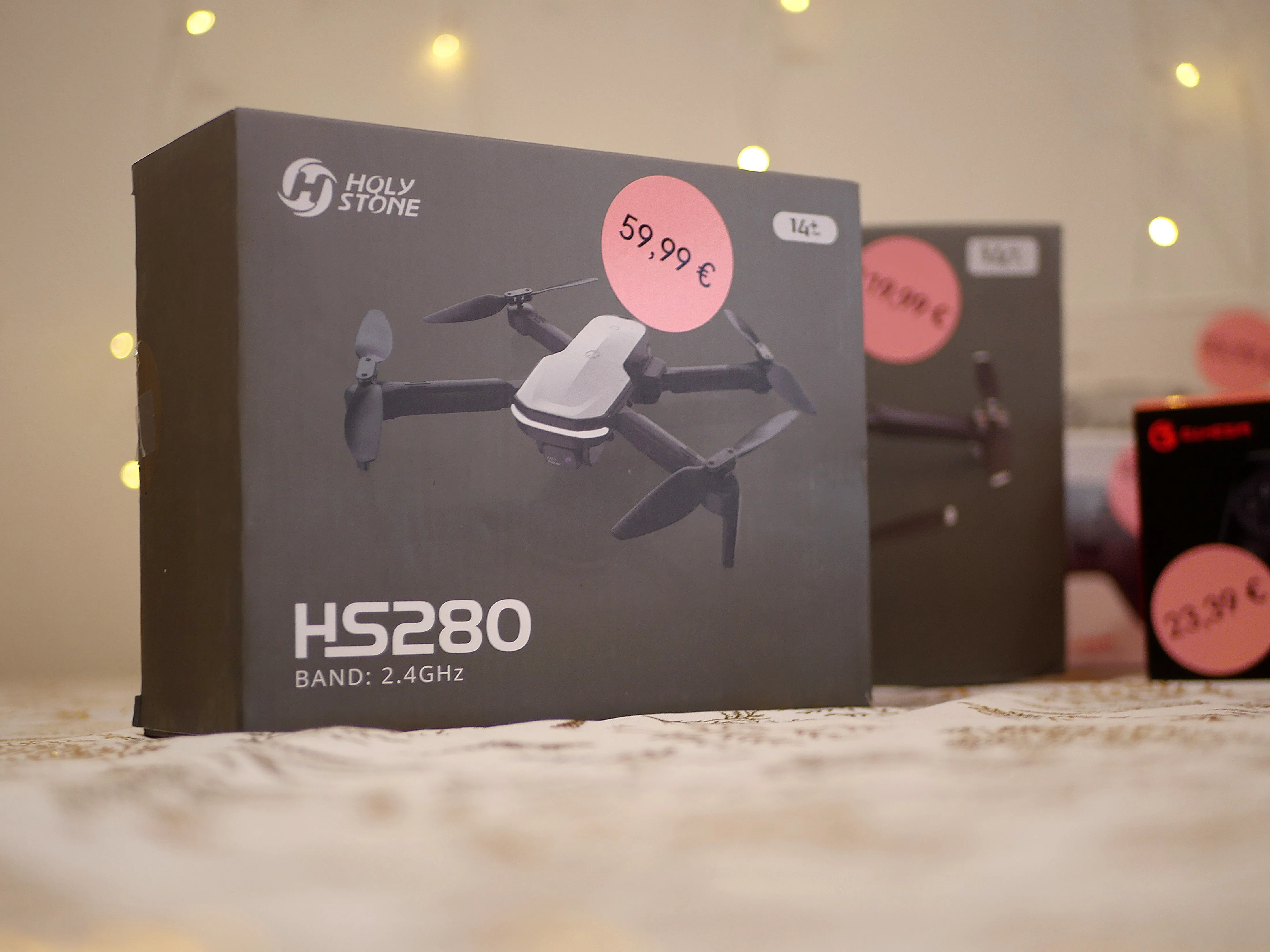 DES SURPRISES ET DES COLIS