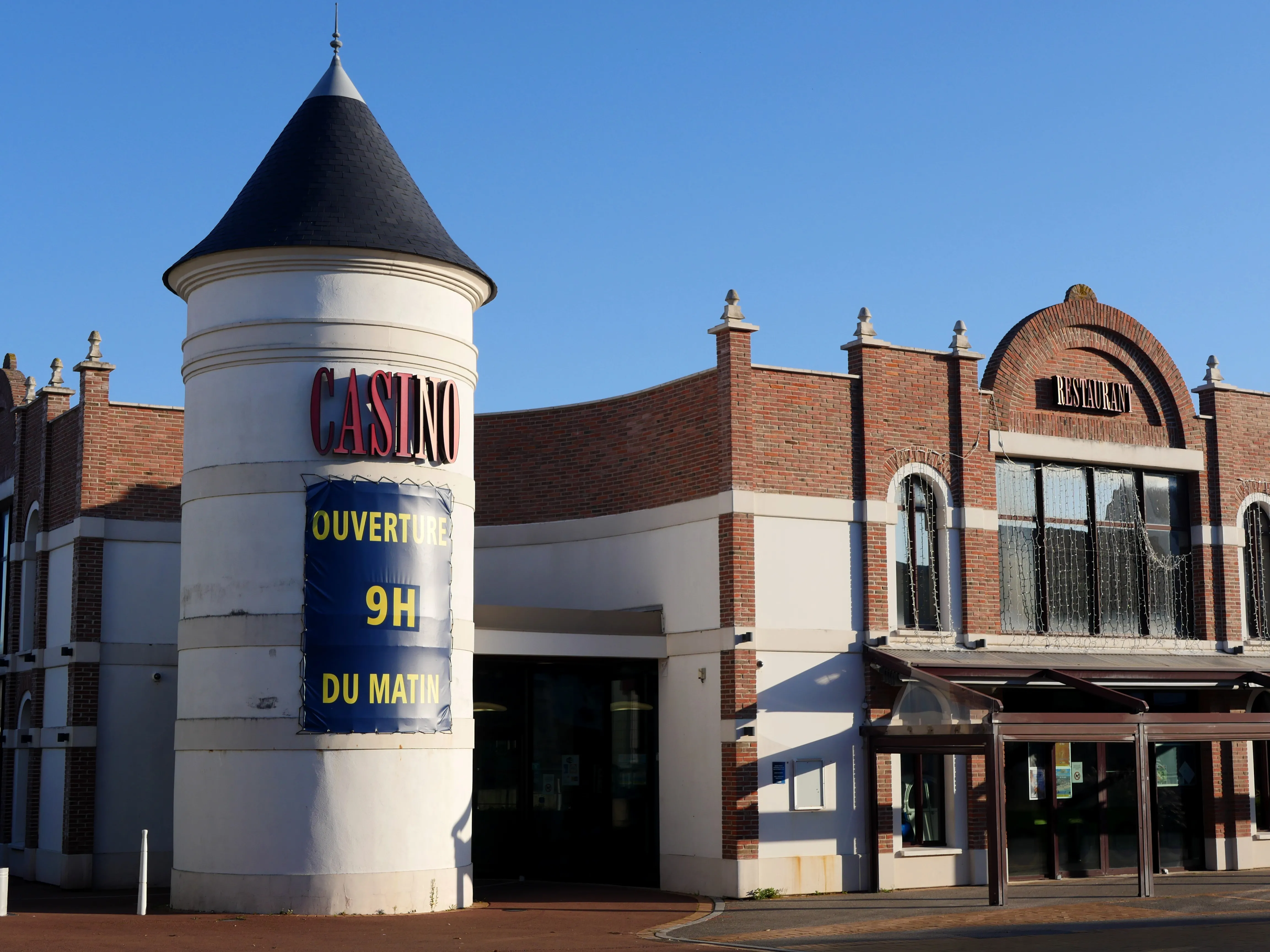 Machines à sous, Jeux de tables & Jackpots !