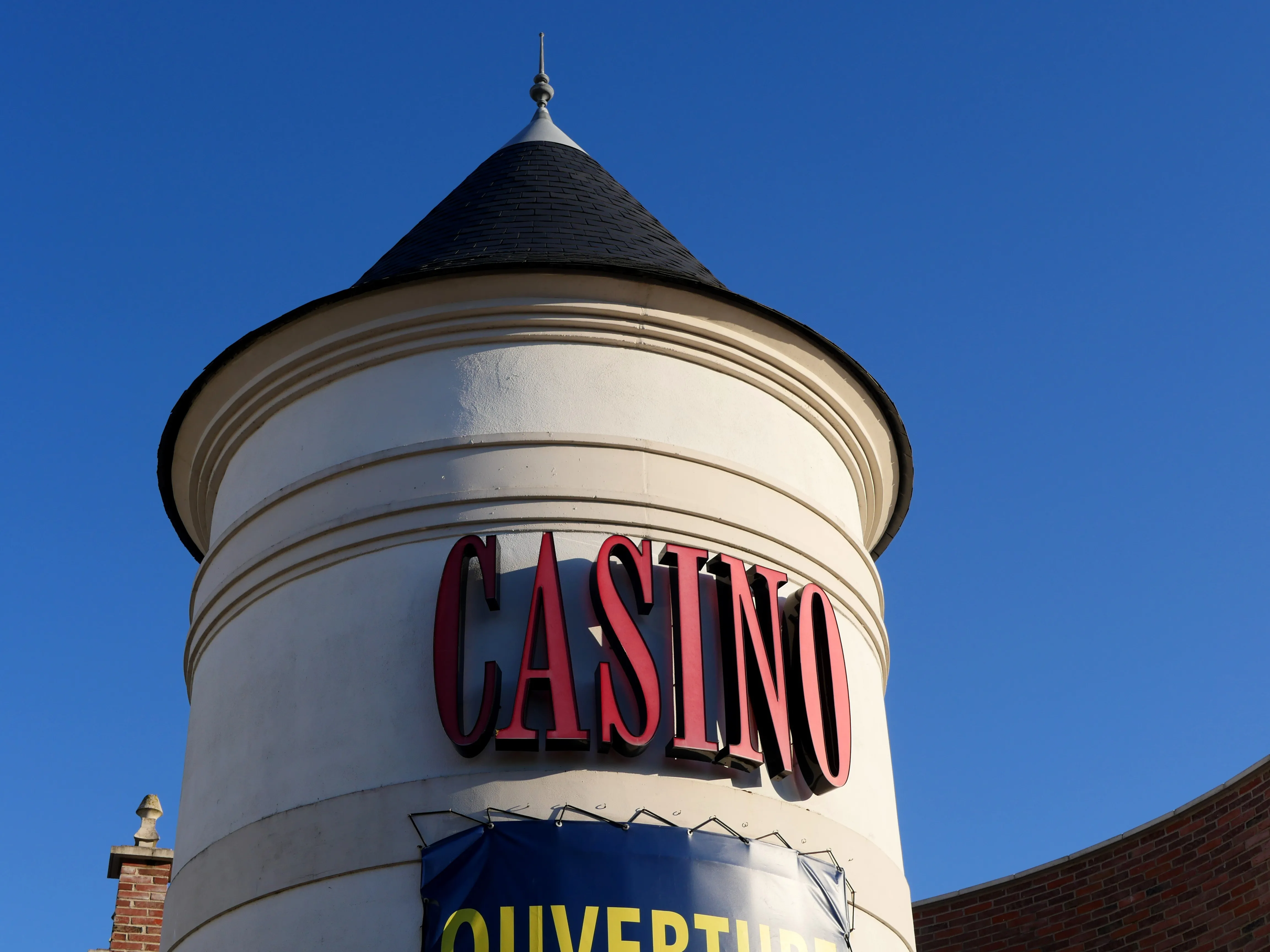 Machines à sous, Jeux de tables & Jackpots !